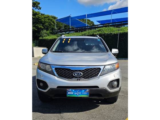 KIA SORENTO 2.4 EX2 4X2 16V GASOLINA 4P AUTOMÁTICO KIA SORENTO 2.4 EX2 4X2 16V GASOLINA 4P AUTOMÁTICO